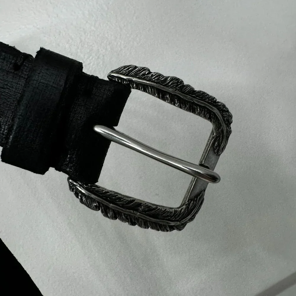 JOHN VARVATOS *MADE IN ENGLAND* Feather Buckle Belt in BLACK sz.38 - Picture 1 of 5
